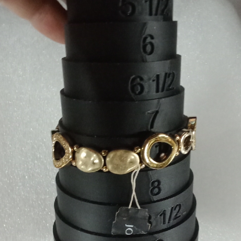 Vintage NWT Joan Rivers ? Bracelet #A331